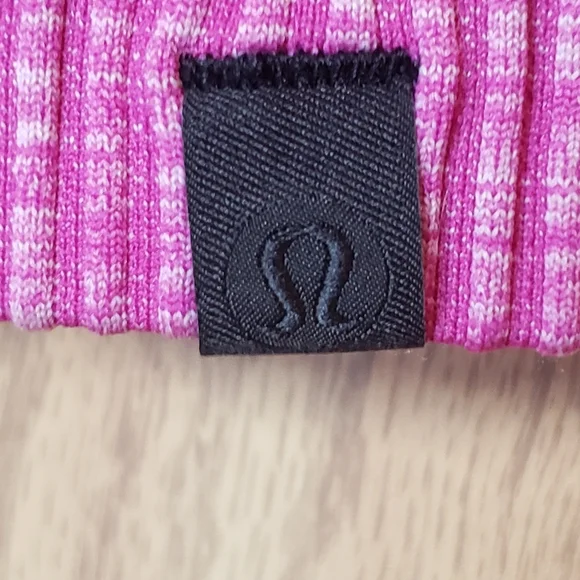 Mint Lululemon Magenta Faux Knit Top In Size 8. - Picture 3 of 4